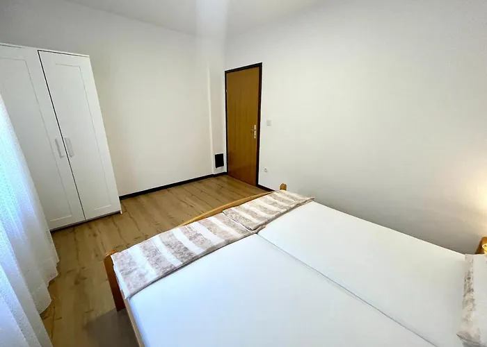 アパート Ivana & Ante